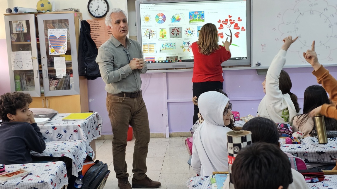 Eğitimci ve Yazar Halil Koçakoğlu Çedes Projesi Kapsamında Okulumuzu Ziyaret Etti